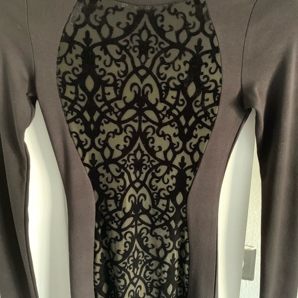 Black dress - Picture 6 of 7